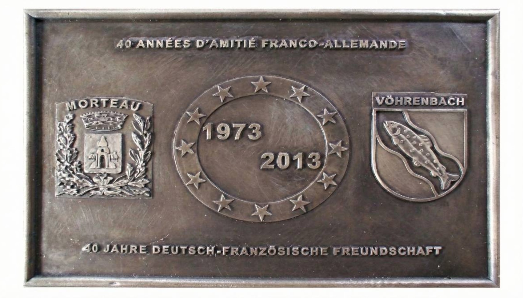 Réalisation d'une plaque commémorative en bronze